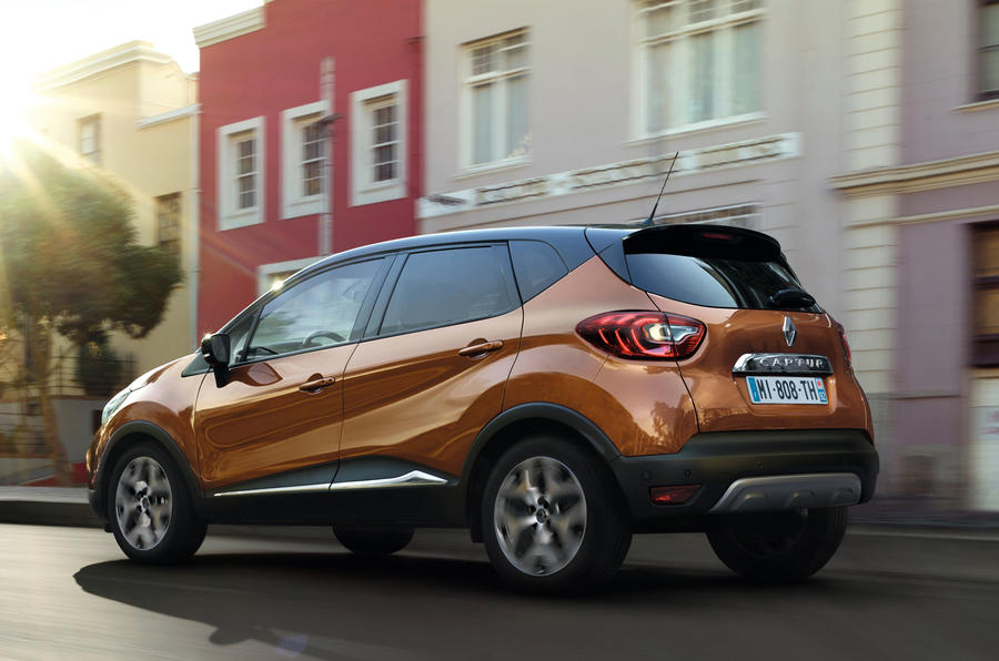 renault announces pricing and specifications for connected and distinctive new captur 09h00 020517 5