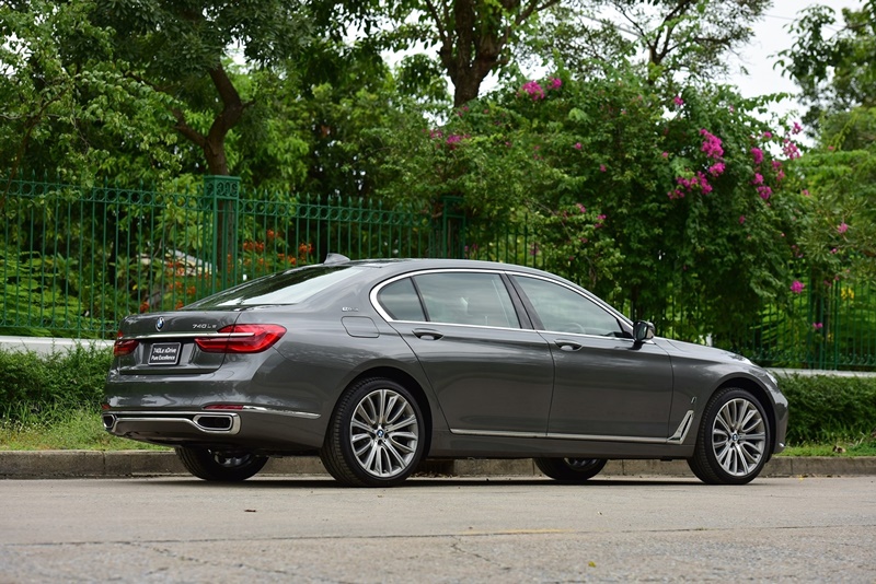 BMW 740Le xDrive Pure Excellence 24