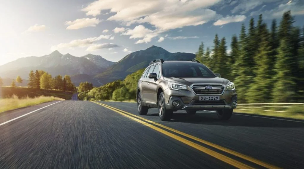 Subaru Outback 2.5i S Moodshot 1 re