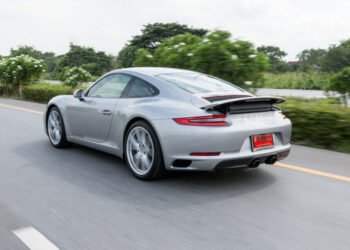 Road Test – Porsche 911 Carrera