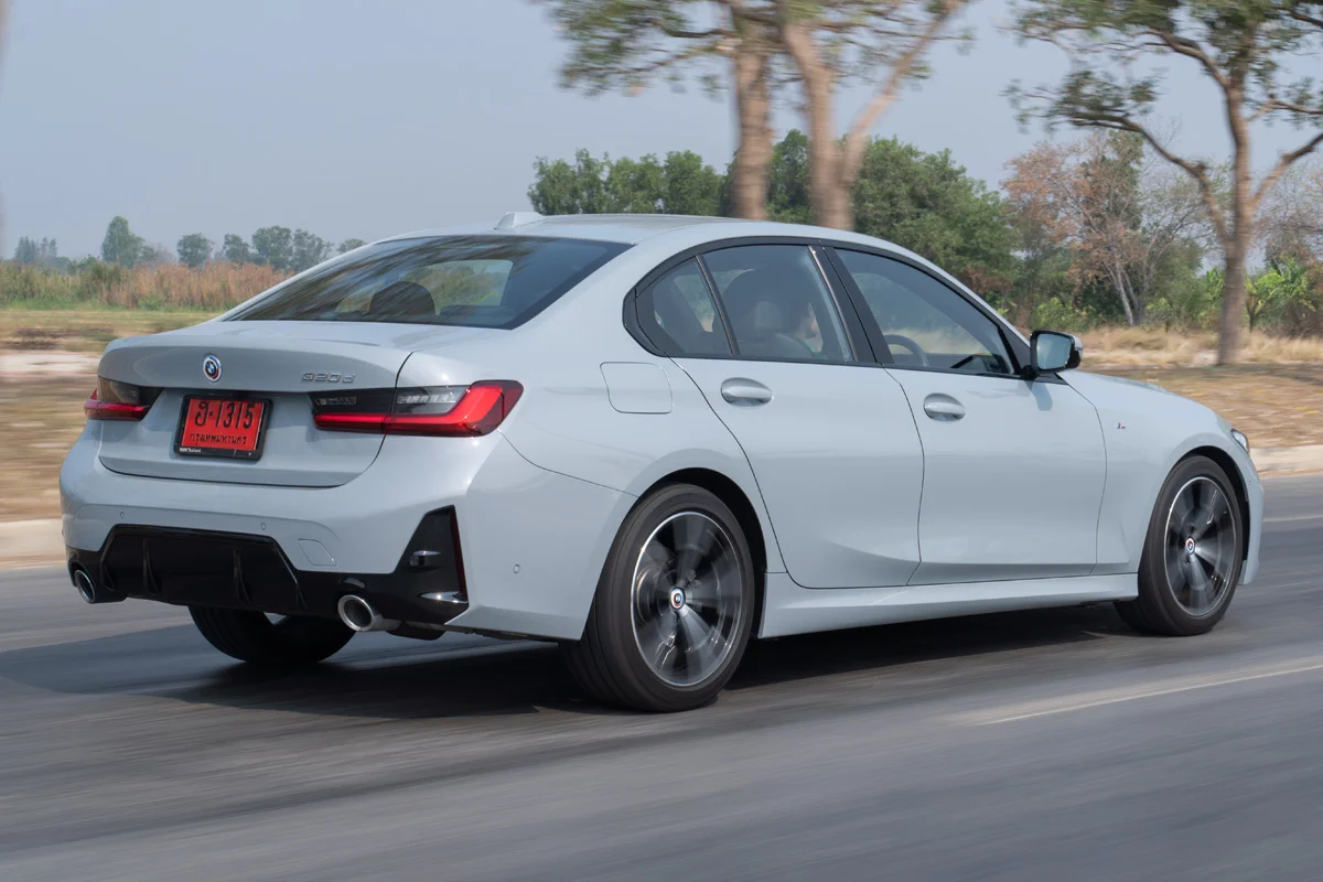 Bmw-320d-2023-website-whatcar