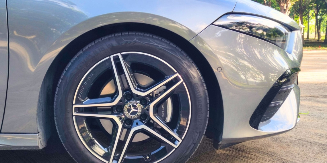 Mercedes-Benz A200 AMG Dynamic ล้อ
