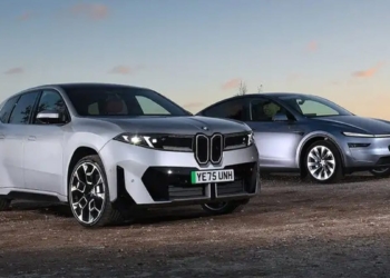 NEW BMW iX3 50 xDrive M Sport VS Tesla Model Y Long Range AWD Wharcar