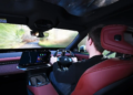 BMW iX3 ขับขี่ด้านใน