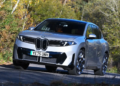 BMW iX3 ขับขี่ด้านหน้า