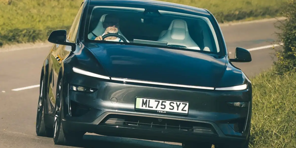 รีวิว Tesla Model Y ด้านหน้า