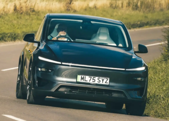 รีวิว Tesla Model Y ด้านหน้า