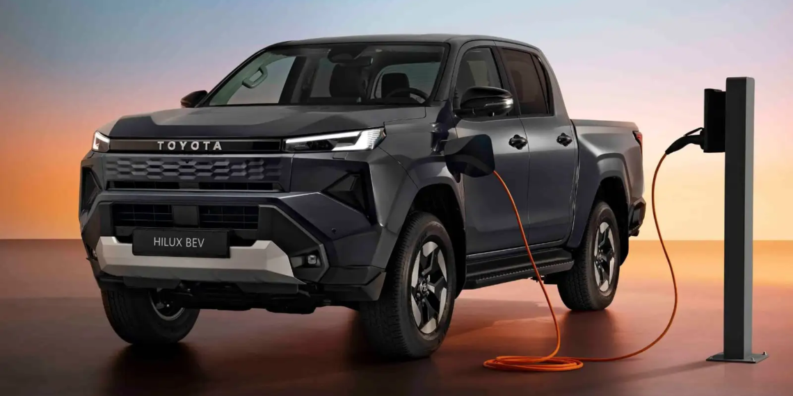 เผยโฉม New Toyota Hilux 2026 Mild Hybrid BEV