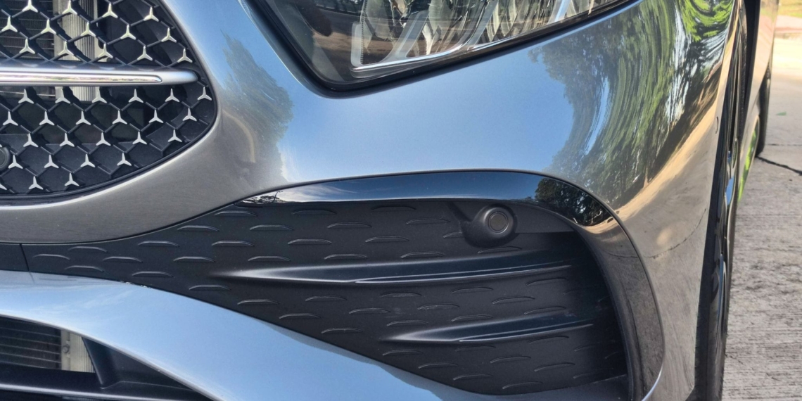 Mercedes-Benz A200 AMG Dynamic whatcar Thailand Reviews เซ็นเซอร์ด้านหน้า (Front Parking Sensor)