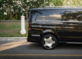 Mercedes-Benz V 300 d Exclusive ด้านข้างท้าย