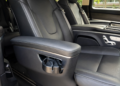 Mercedes-Benz V 300 d Exclusive ที่วางแก้สำหรับผู้โดายสารด้านหลัง