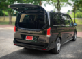 Mercedes-Benz V 300 d Exclusive เปิดกระจดท้าย