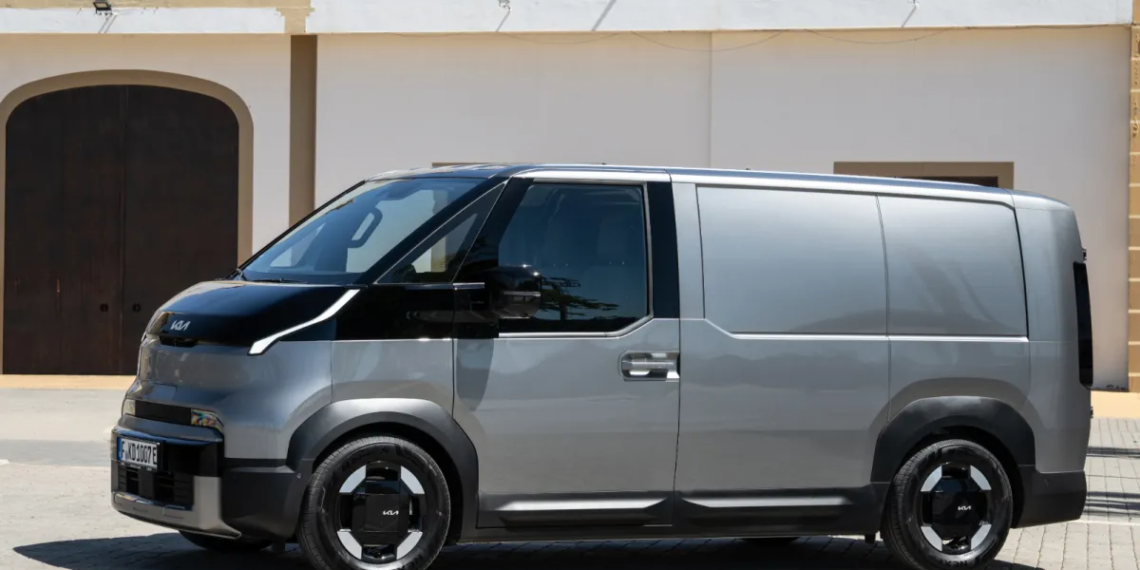 Kia PV5 Static Front Left